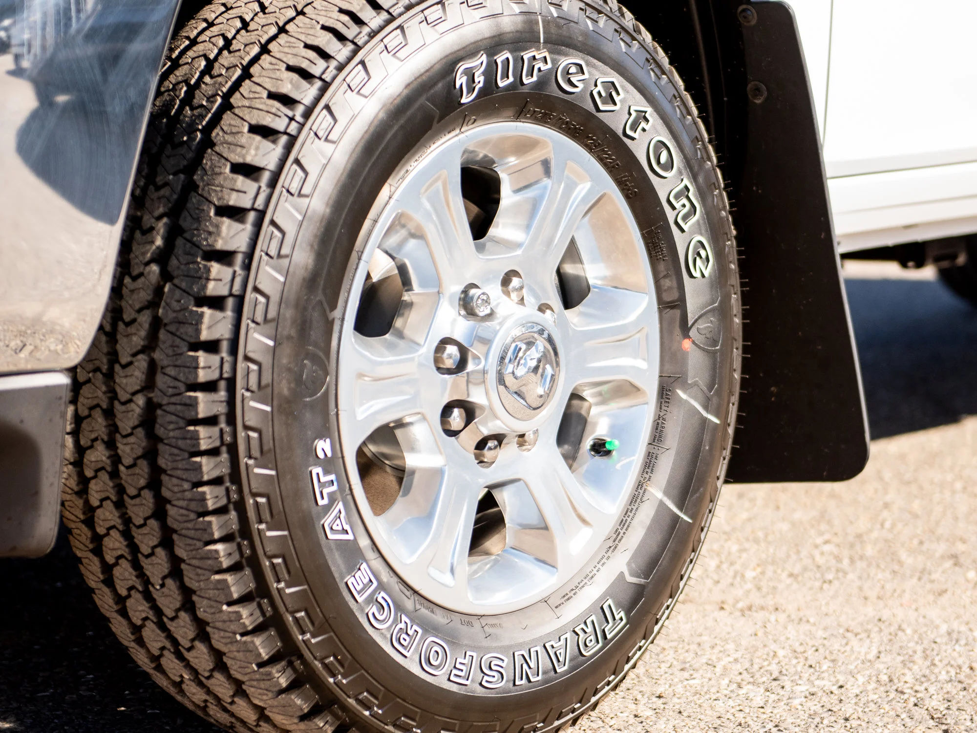 New 2027 White RAM Big Horn* Crew Cab 4x4, 8
