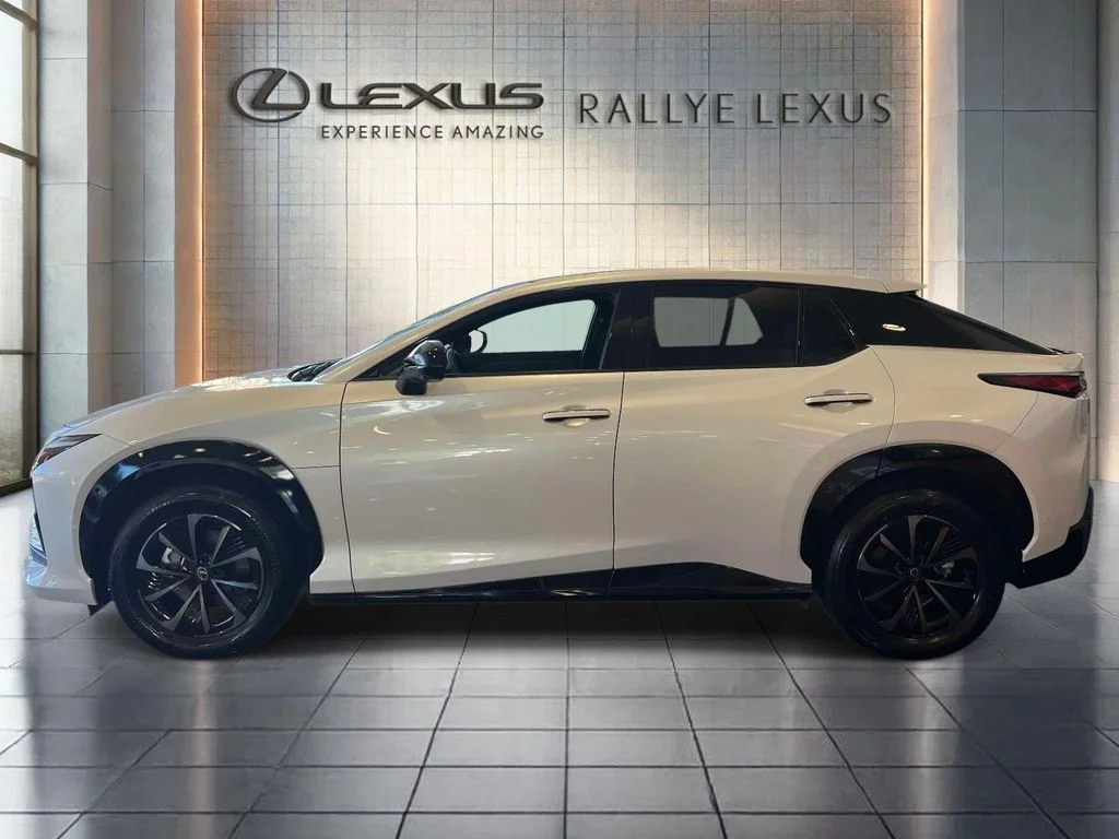 Used 2026 White Lexus 450e Premium image 4