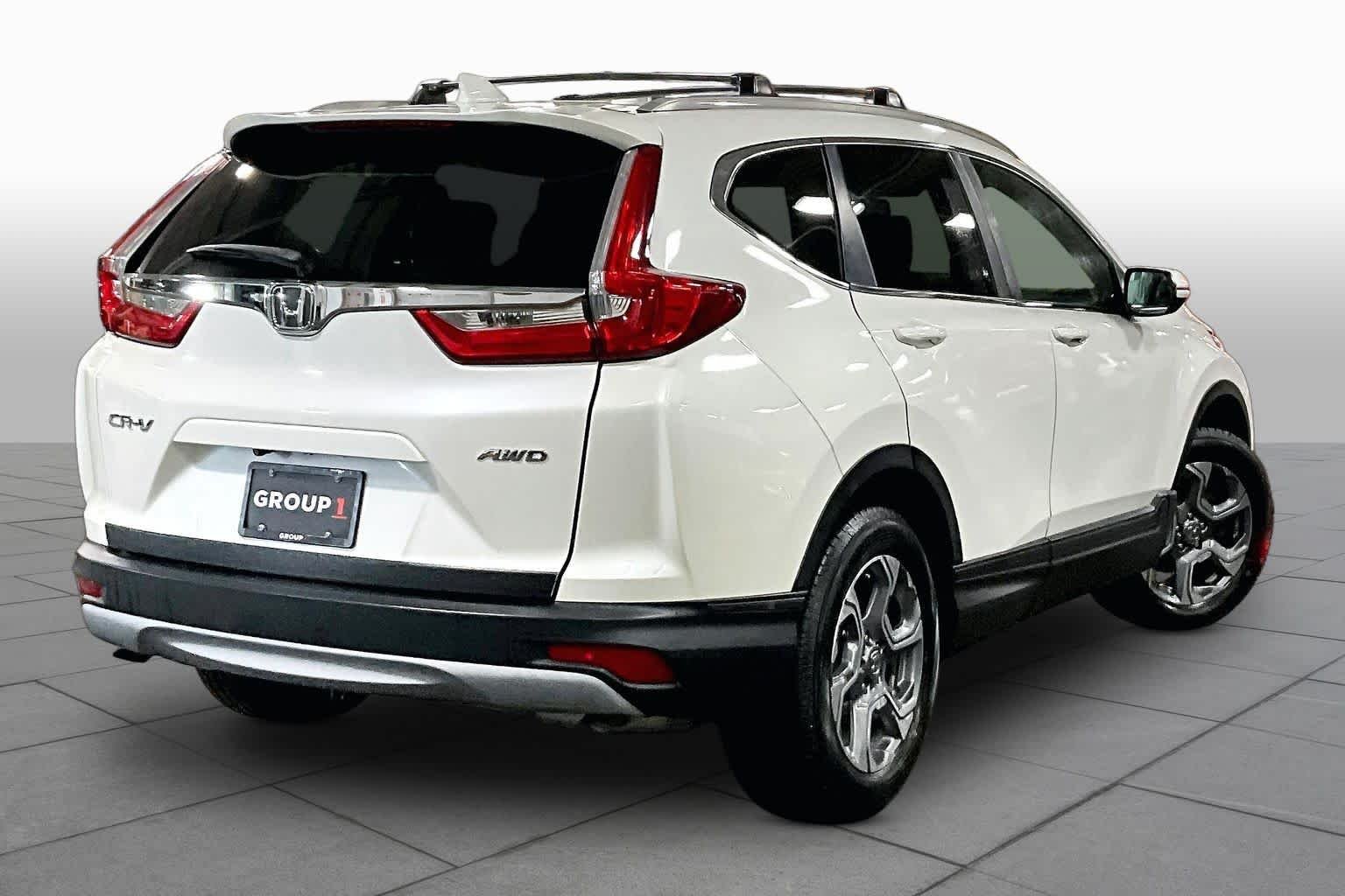 Used 2017 White Diamond Pearl Honda EX-L image 13