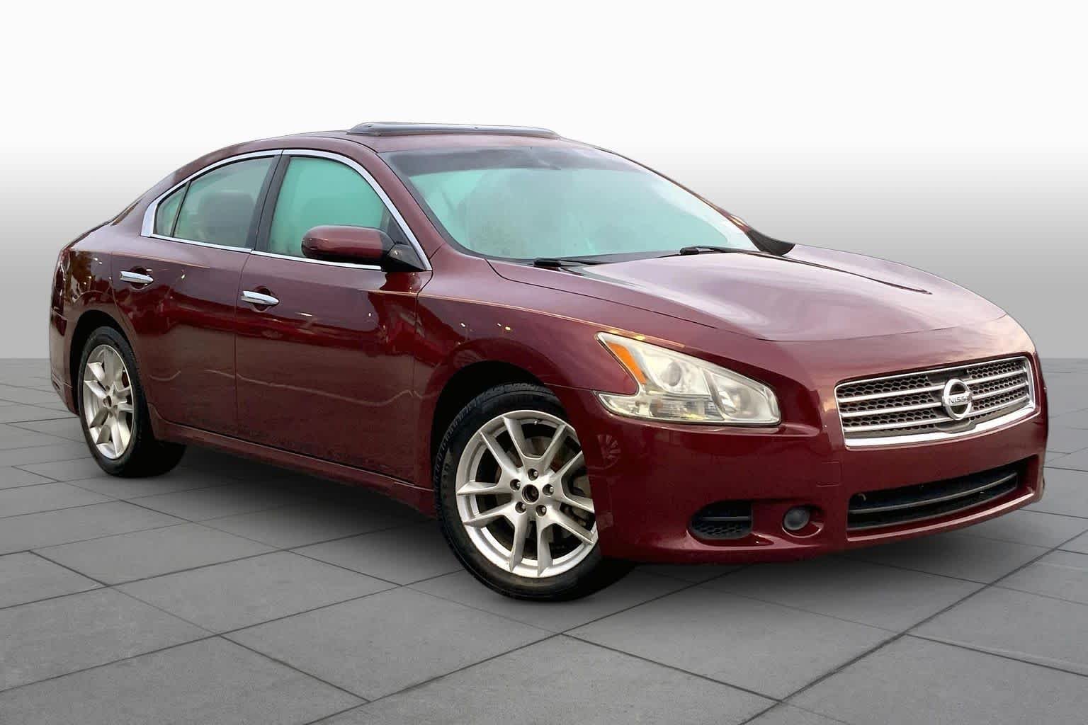 Used 2011 Tuscan Sun Metallic Nissan 3.5 S image 2