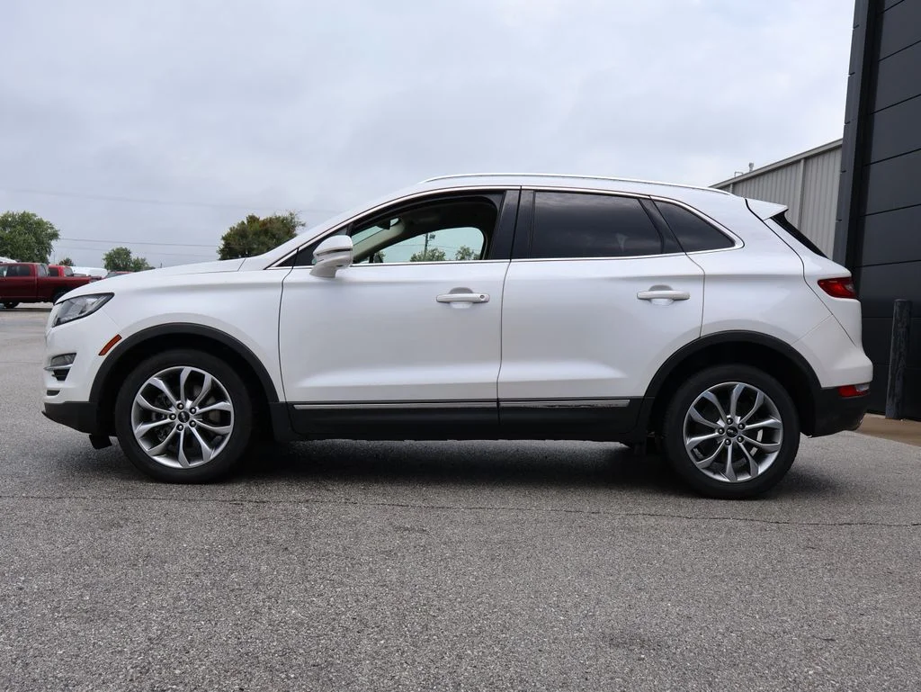 Used 2019 Lincoln MKC Select with VIN 5LMCJ2C99KUL10376 for sale in Ozark, MO