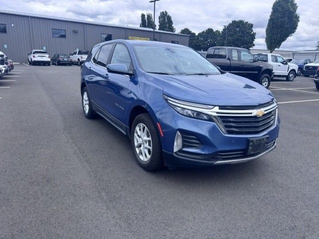 Used 2024 Lakeshore Blue Metallic Chevrolet LT image 3