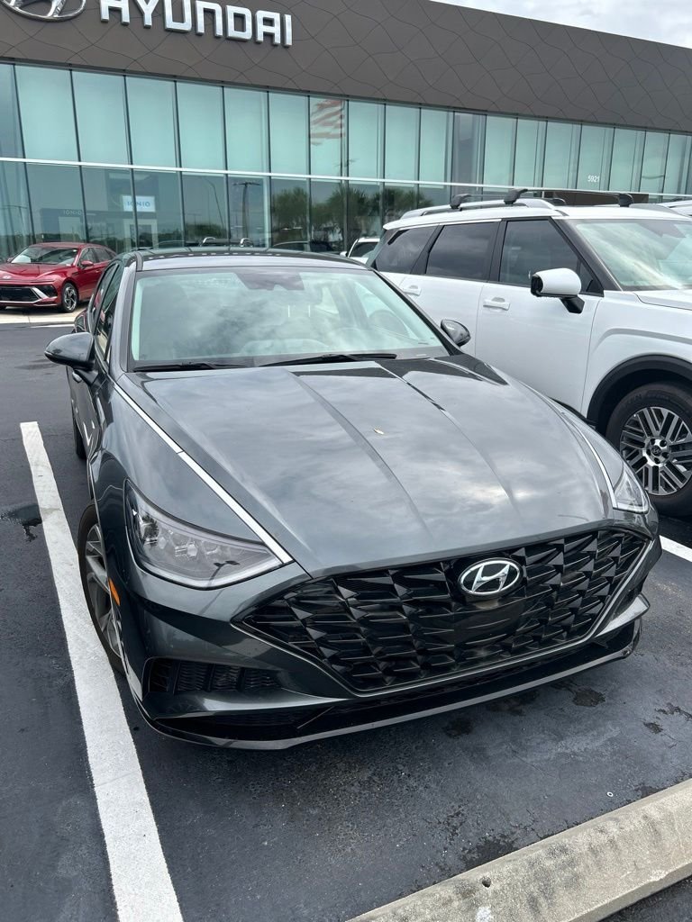 Certified Used 2023 Gray Hyundai SEL image 5