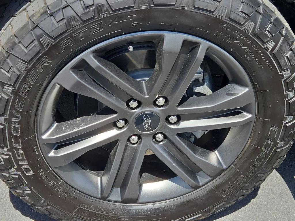 Used 2022 Gray Metallic Ford XLT image 50