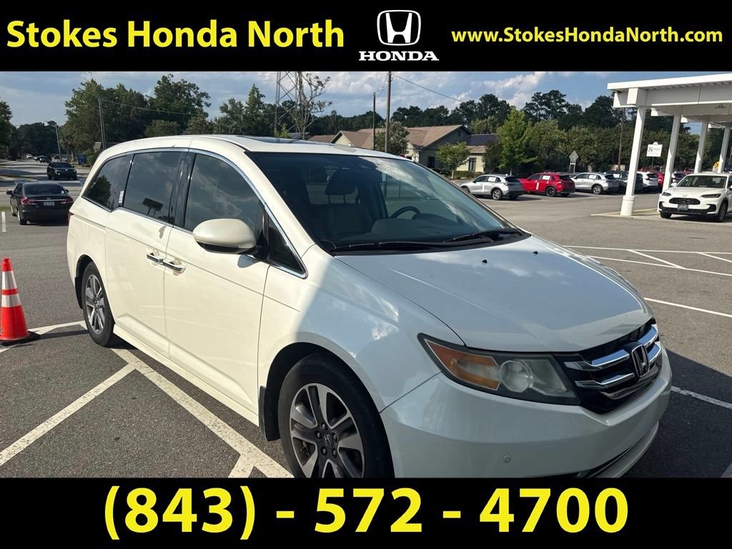 Used 2014  Honda Touring image 1