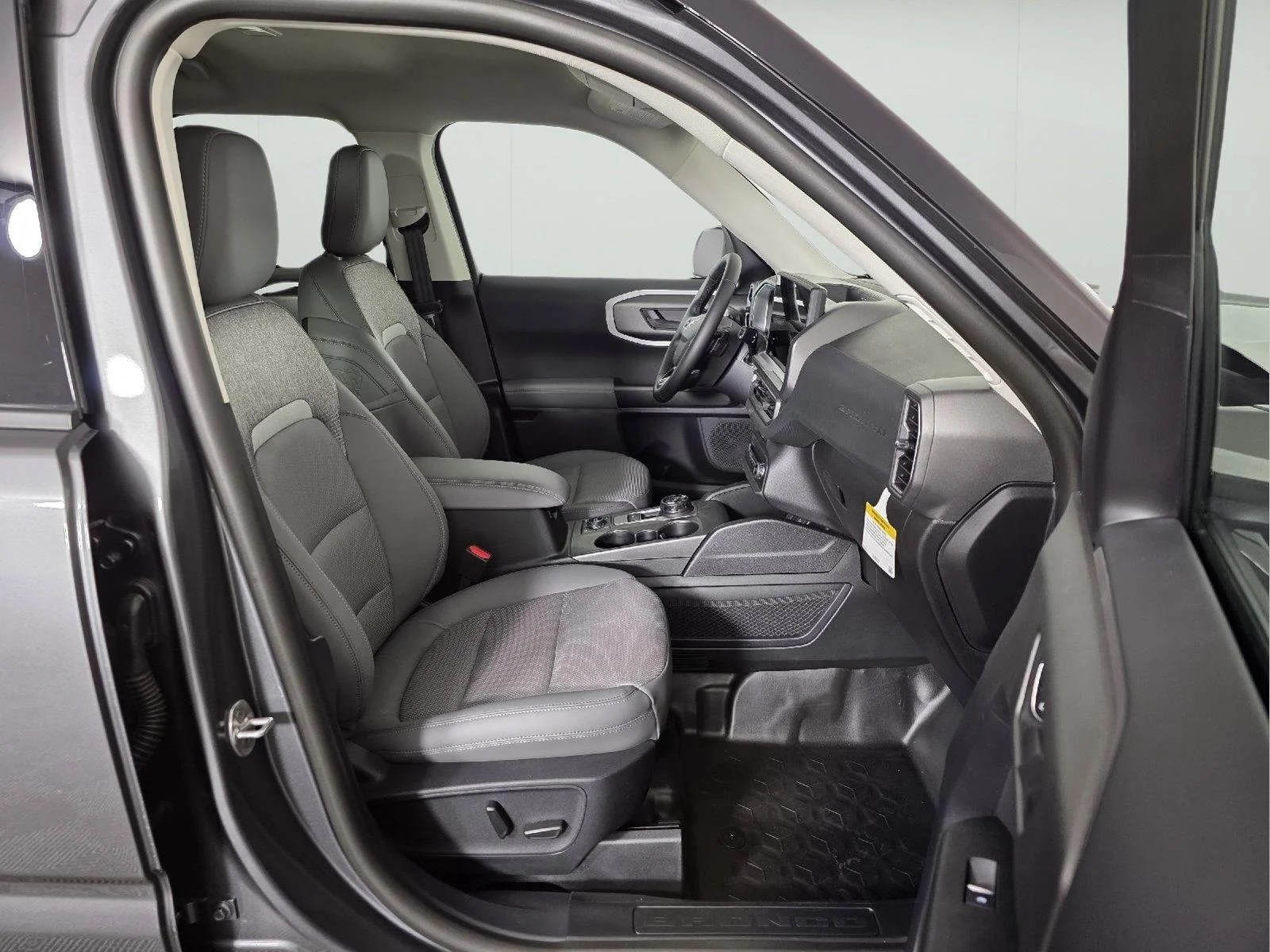 Used 2026 Carbonized Gray Metallic Ford Badlands image 25