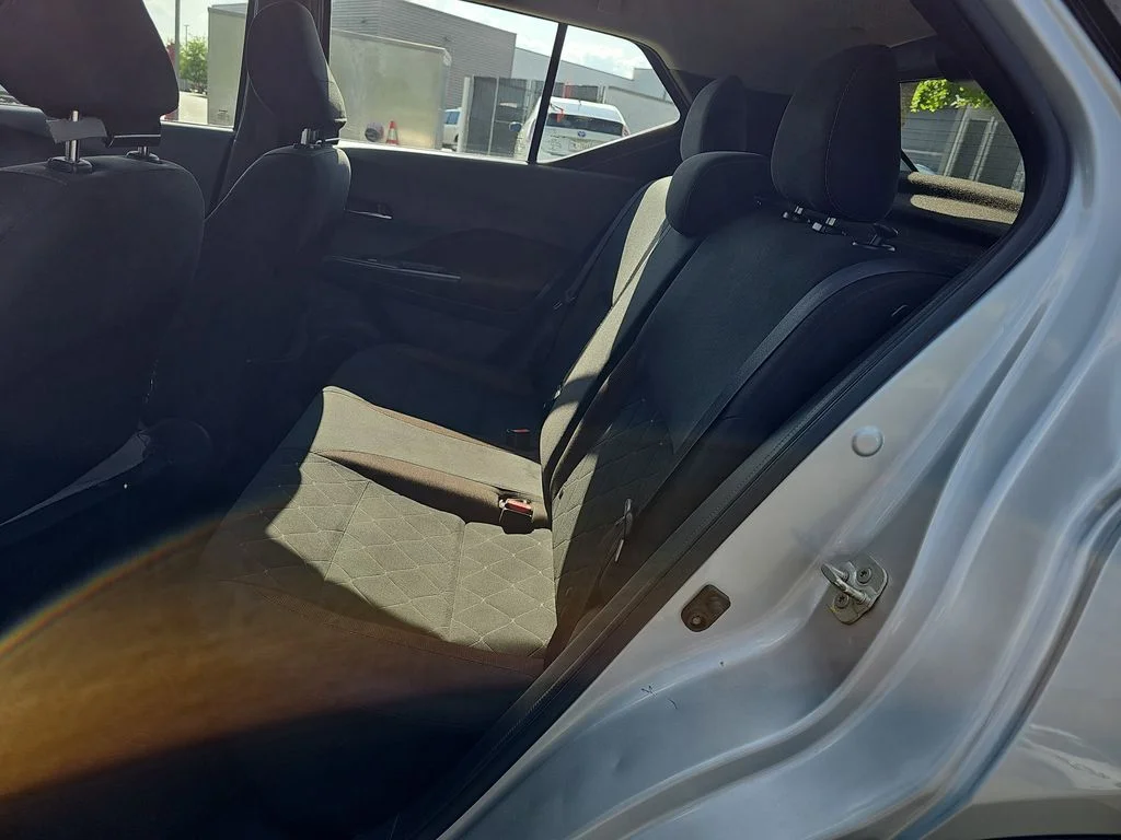 Used 2019 Silver Nissan SR image 13