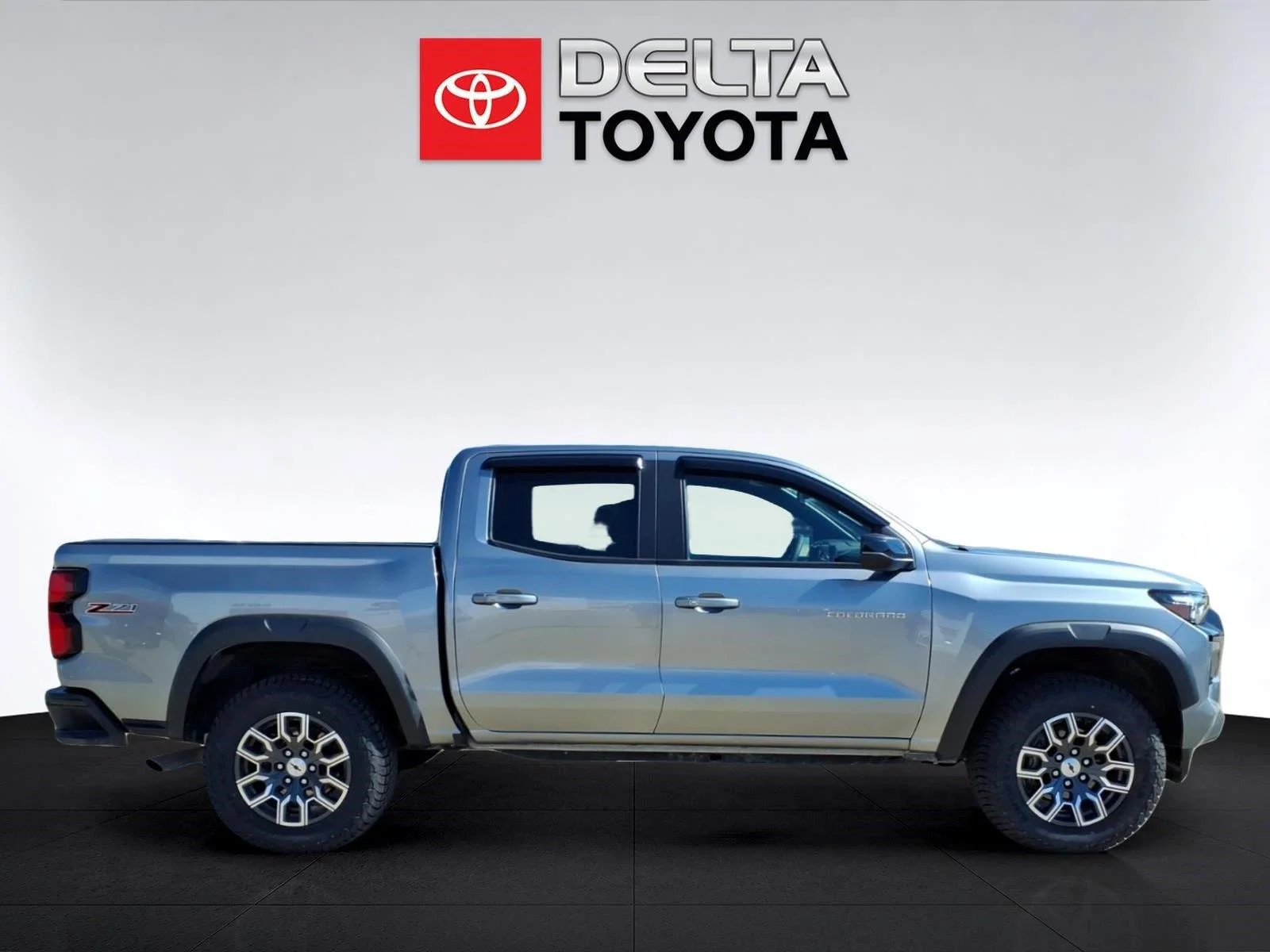 Used 2024 Sterling Gray Metallic Chevrolet 4WD Z71 image 6