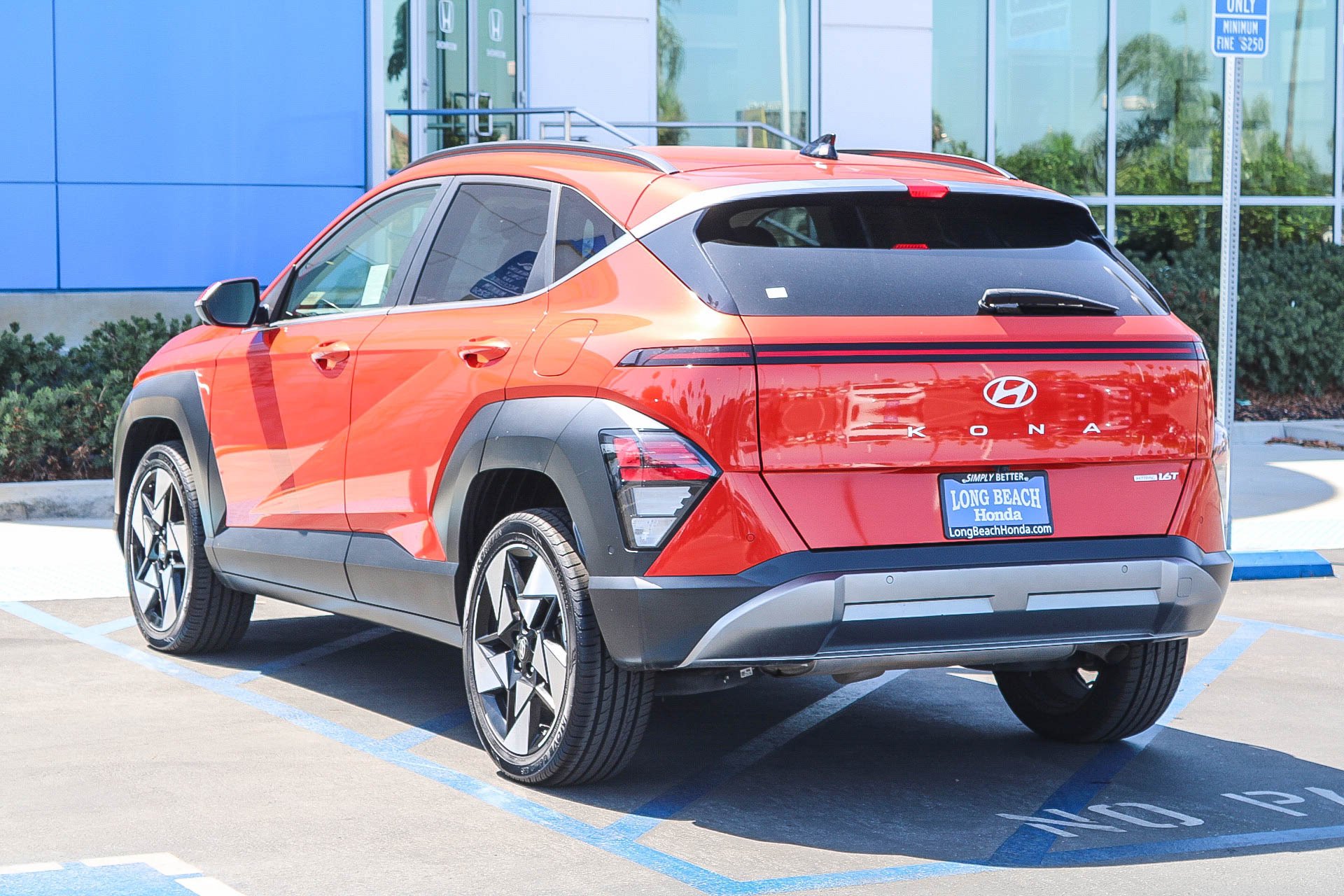 2024 Hyundai Kona Limited - Photo 8
