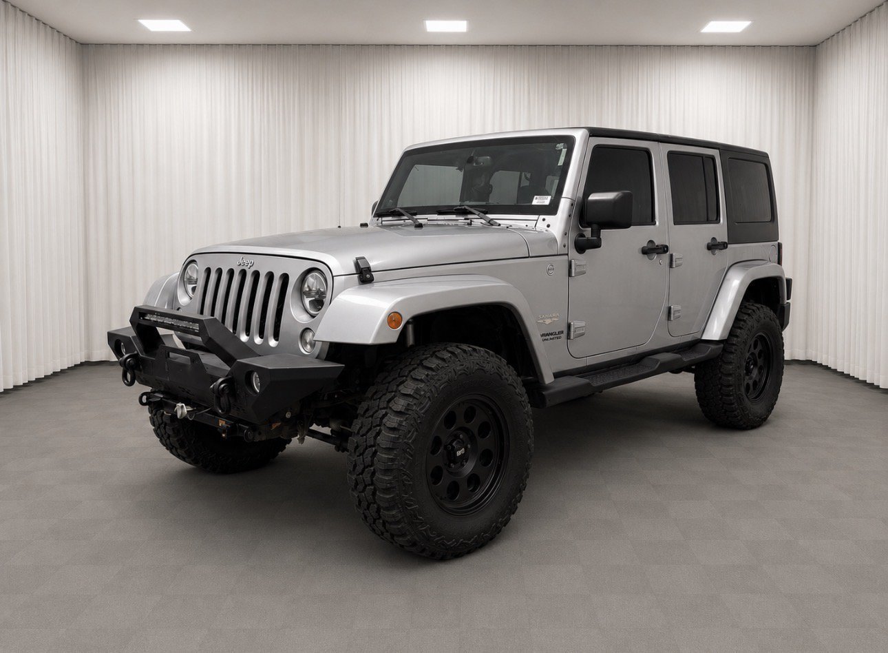 Used 2014 Billet Metallic Clearcoat Jeep Sahara image 7