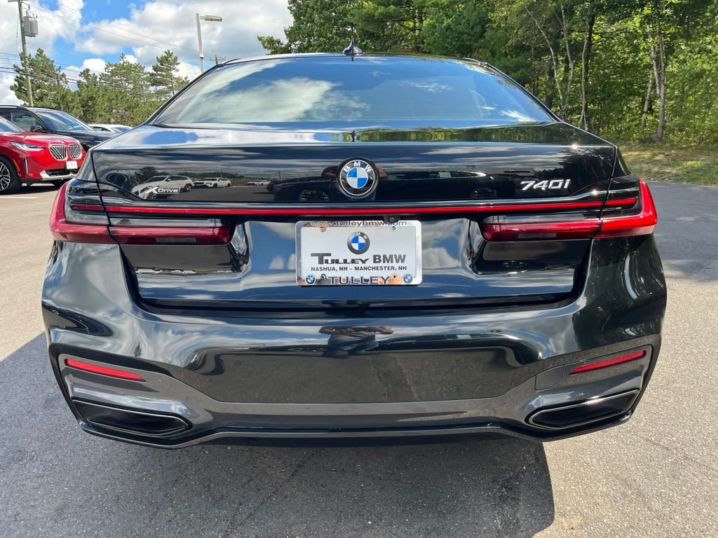 Certified Used 2022 Black Sapphire Metallic BMW 740i xDrive image 6