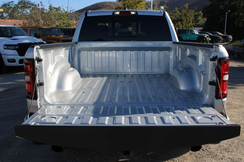 New 2026 Silver Zynith Exterior Paint Ram Big Horn/Lone Star image 9