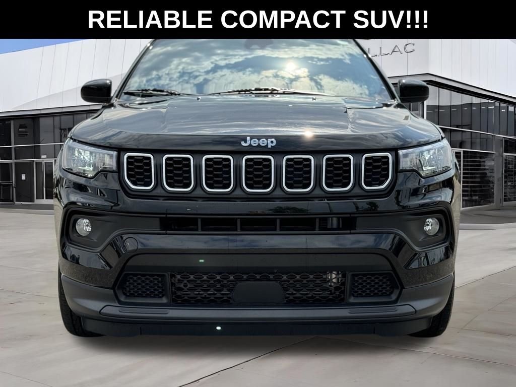 Used 2025 Black Jeep Latitude image 4