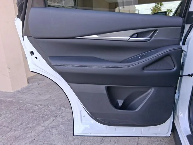 New 2027 RADIANT WHITE INFINITI Luxe AWD image 20