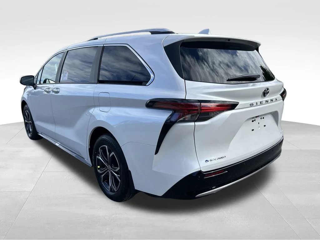 New 2026 Wind Chill Pearl Toyota Platinum image 3