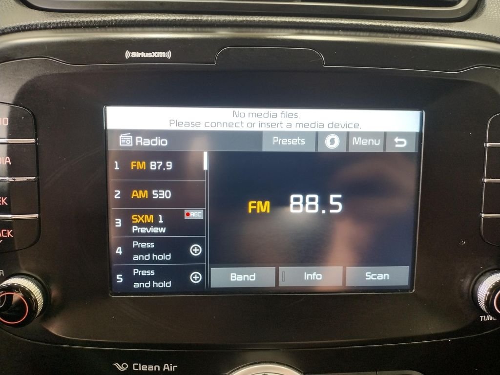 Used 2019 Caribbean Blue Kia Plus image 29