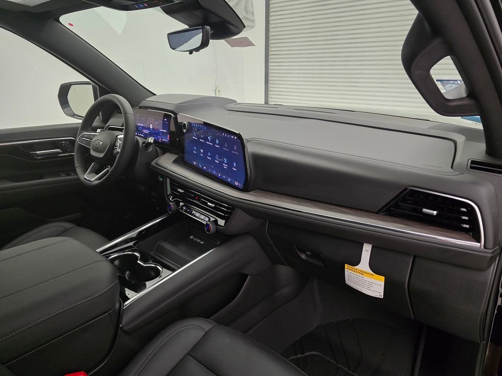 2025 Chevrolet Suburban Z71 - Photo 59