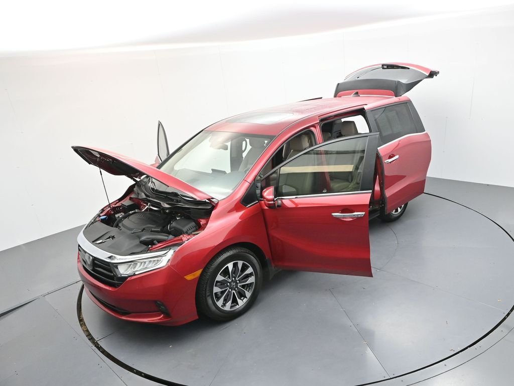 Used 2023 Modern Steel Metallic Honda EX-L image 38
