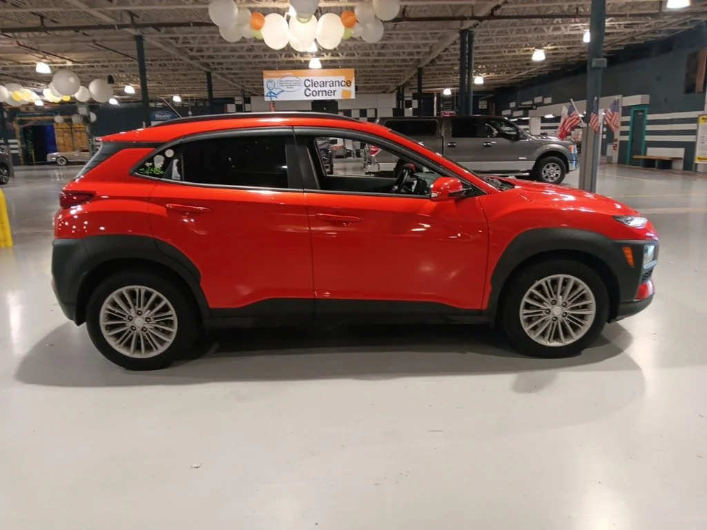 Used 2020 Sunset Orange Hyundai SEL image 5