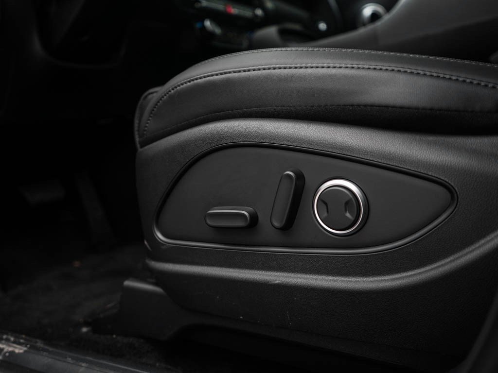 New 2026 Abyss Black Pearl Hyundai SEL 8P AWD image 19