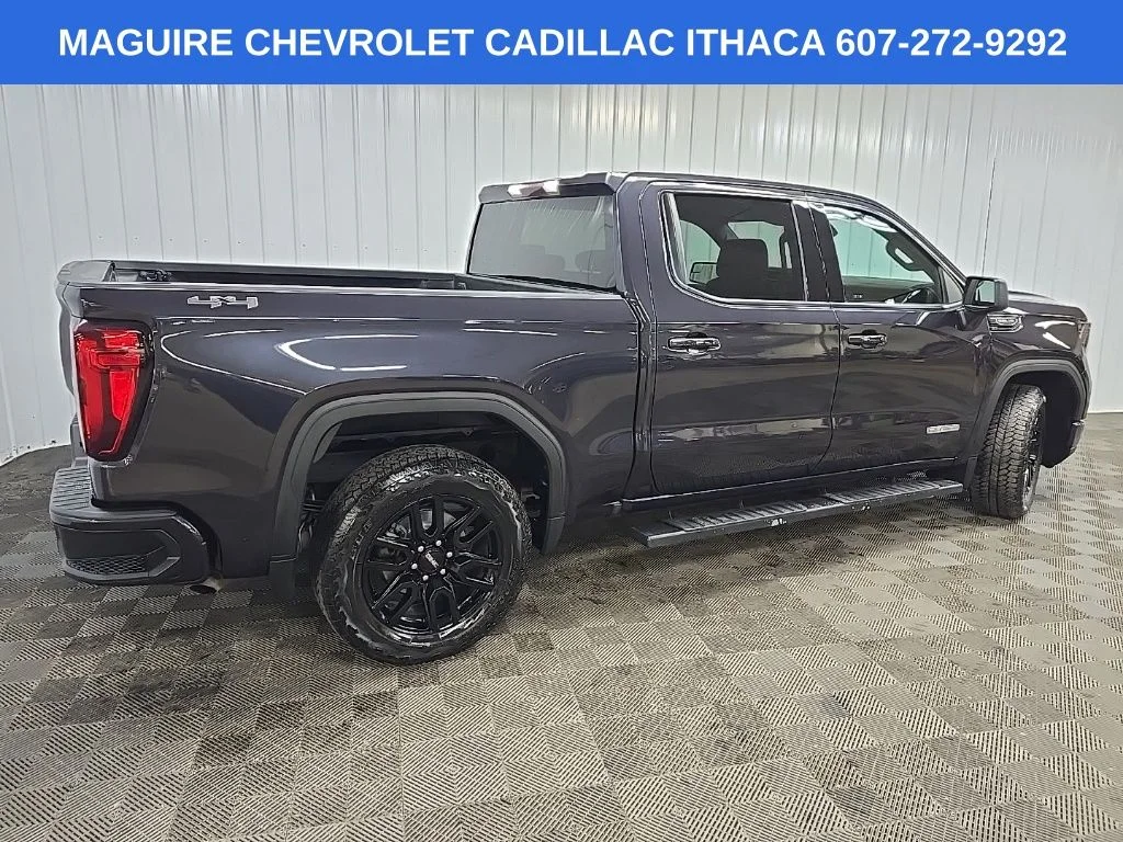 Used 2022 Silver GMC Elevation image 3