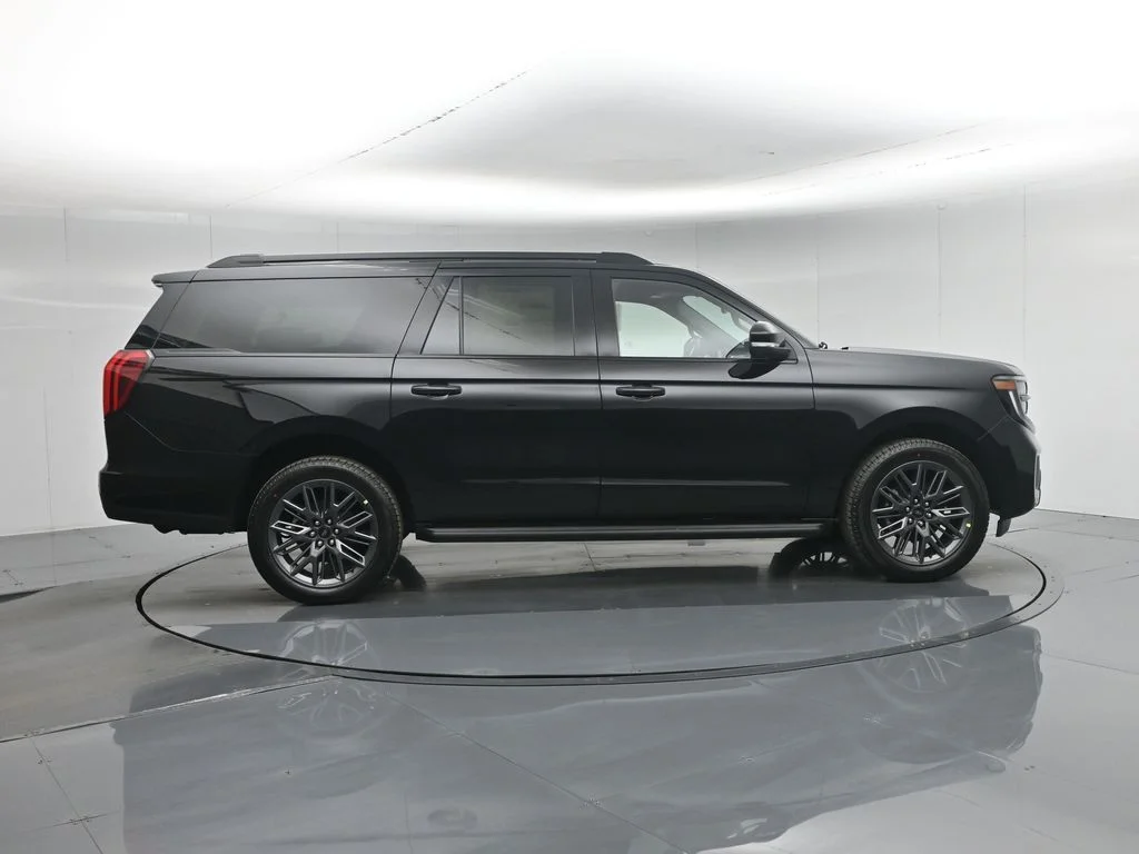 New 2026 Black Ford Platinum image 28