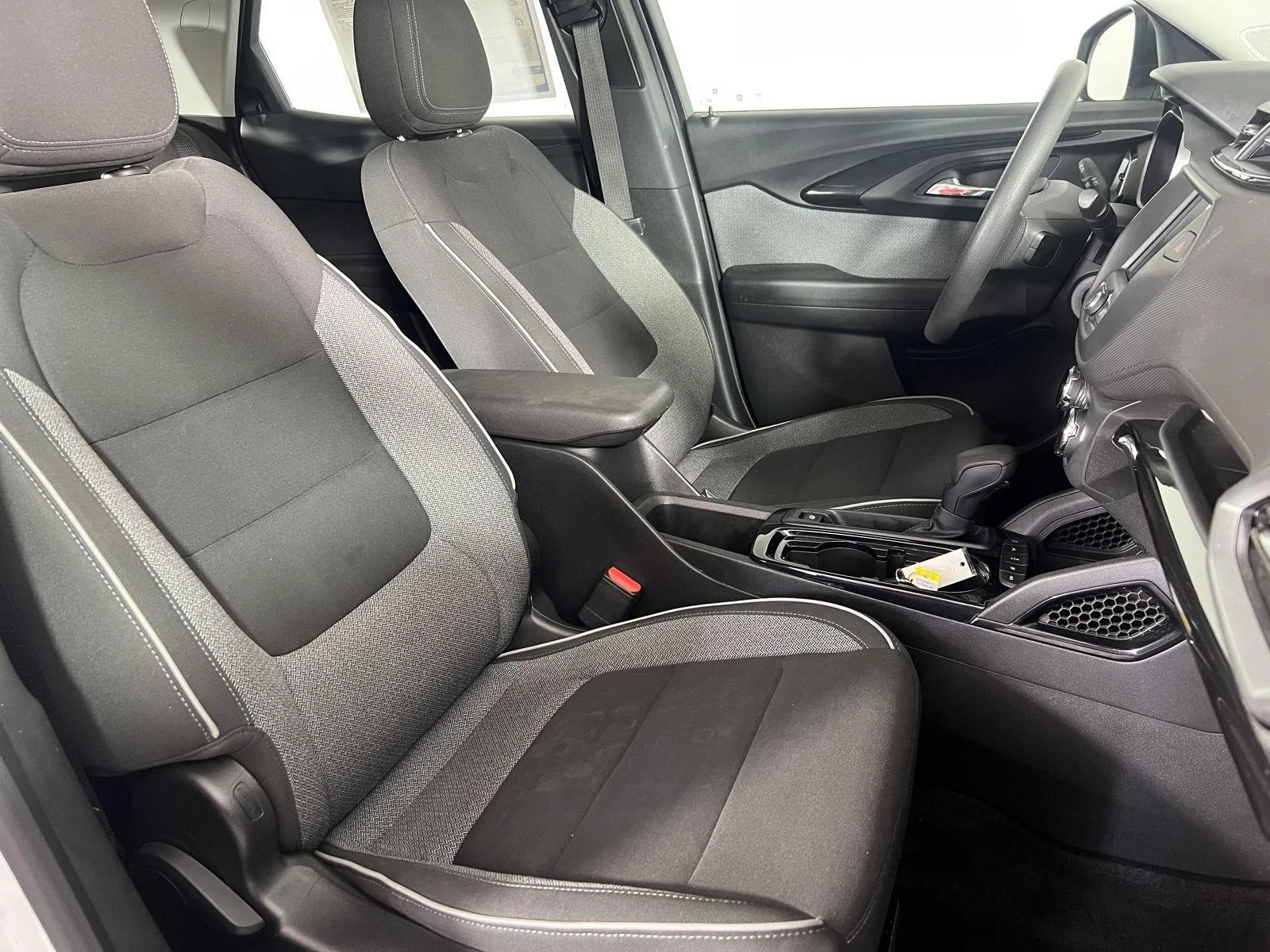 Used 2021 Summit White Chevrolet LS image 18