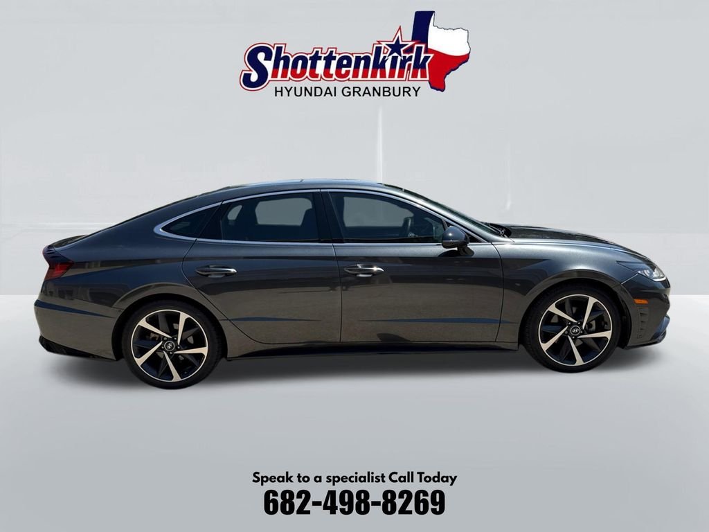 Used 2022 Gray Hyundai SEL Plus image 5