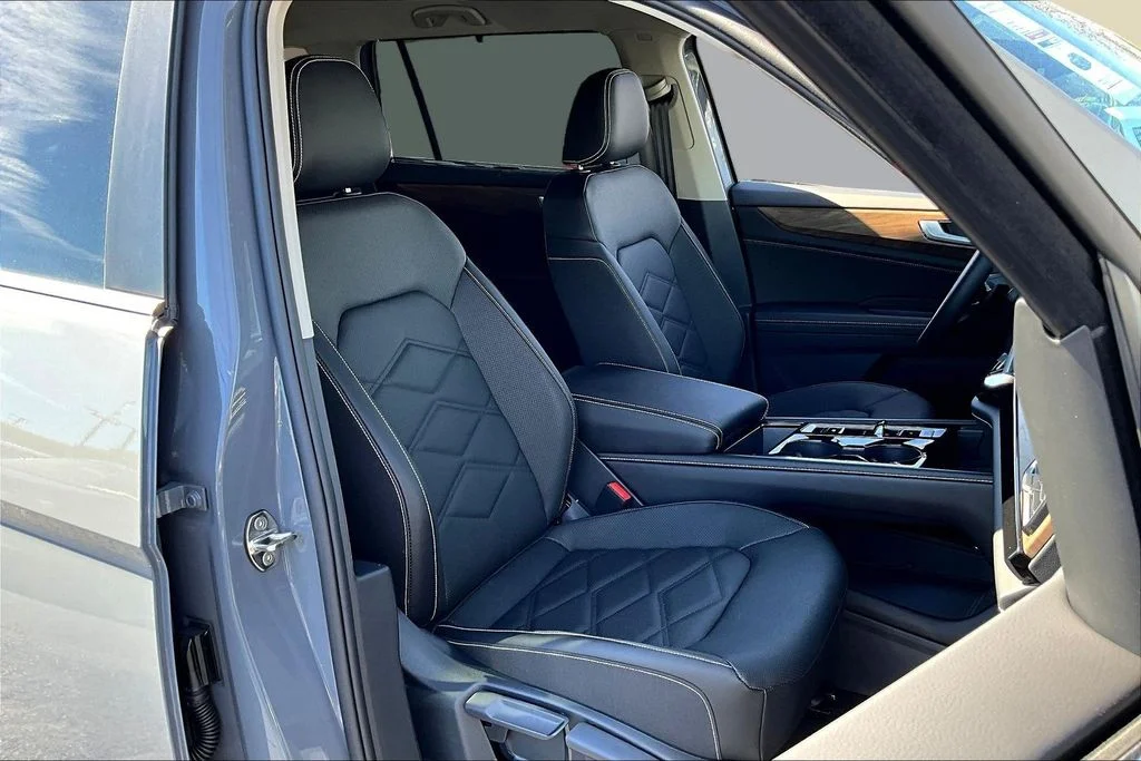 2026 Volkswagen Atlas SE w/Tech - Photo 28