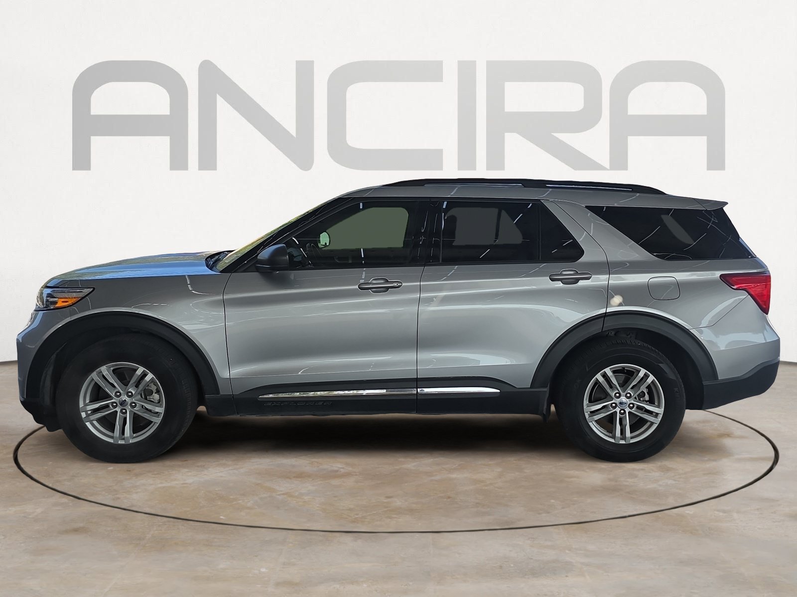 Used 2023 Iconic Silver Metallic Ford XLT image 5