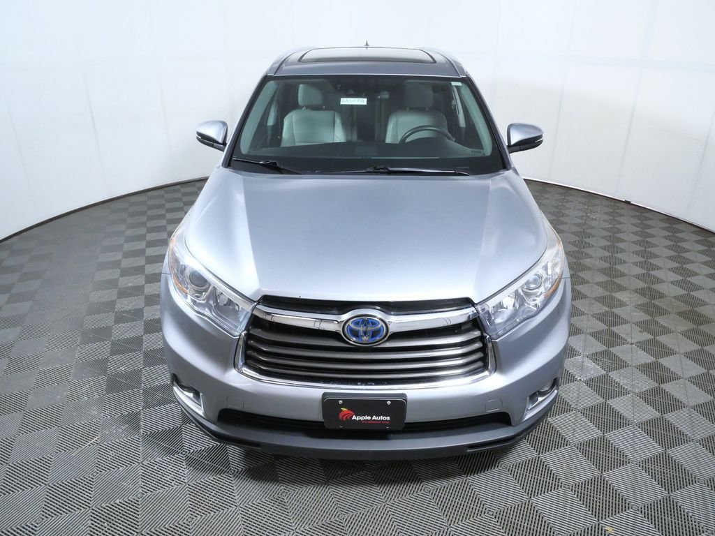 Used 2016 Silver Toyota Limited Platinum image 3