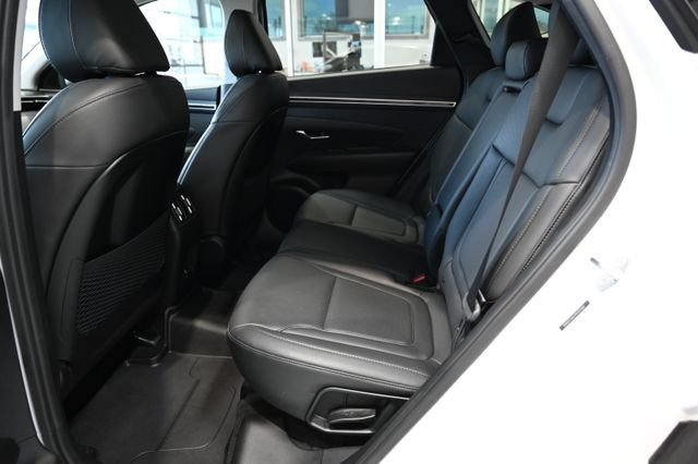 Used 2023 White Hyundai SEL image 11
