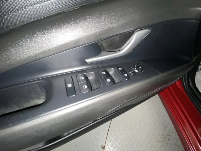 Used 2023 Red Hyundai SEL image 13