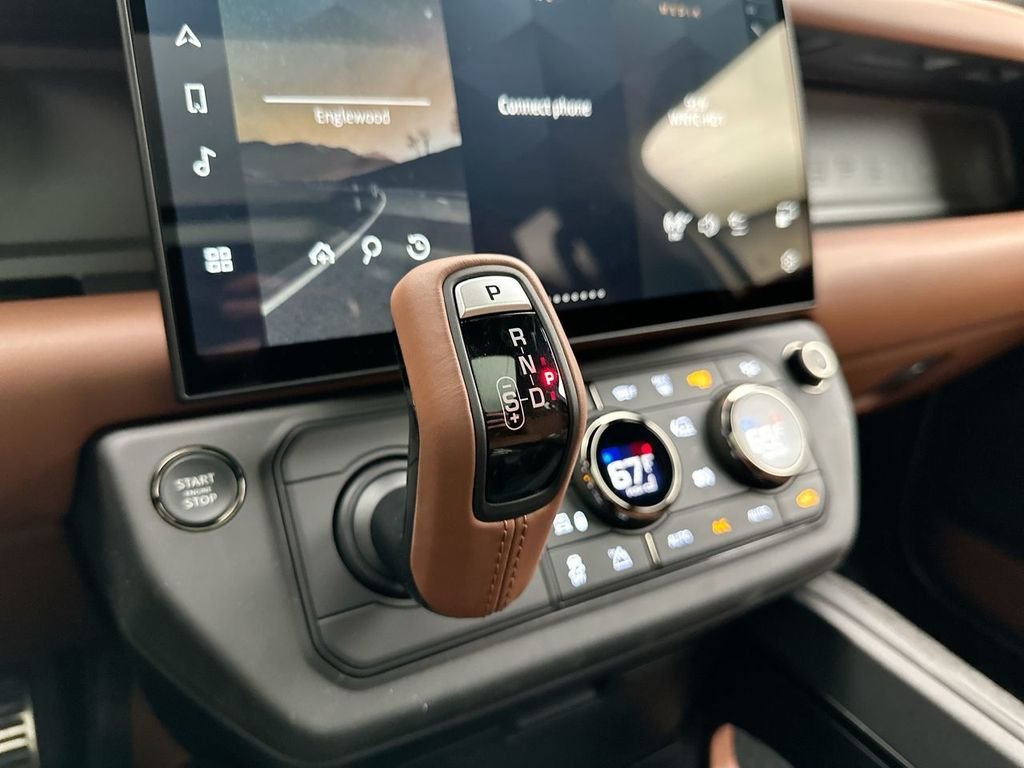 New 2026 Petra Copper Land Rover OCTA image 24