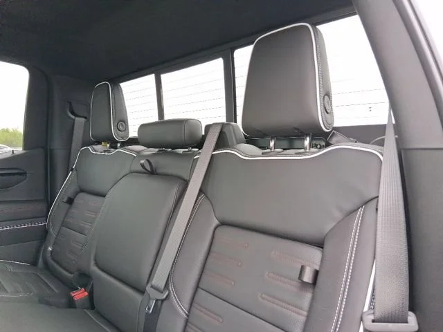 2026 GMC Sierra 1500 AT4X - Photo 15