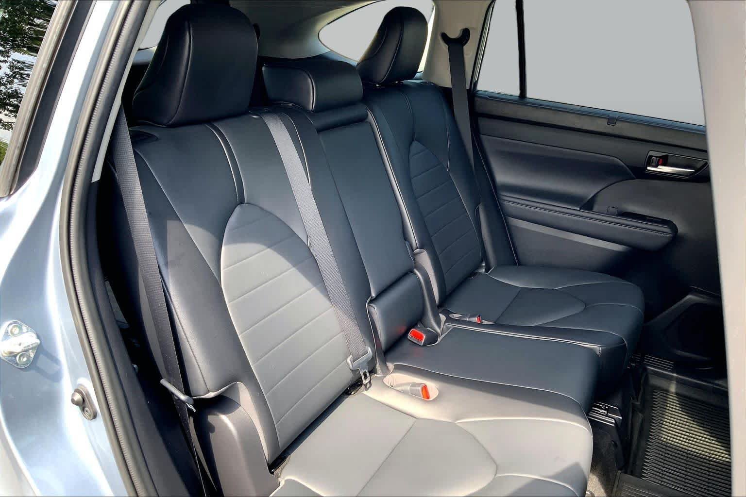 Used 2021 Moon Dust Toyota XLE image 20