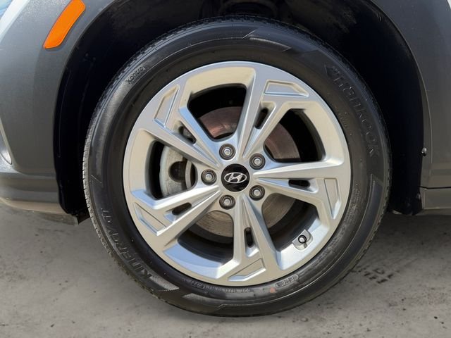 Used 2023 Silver Hyundai SEL image 14