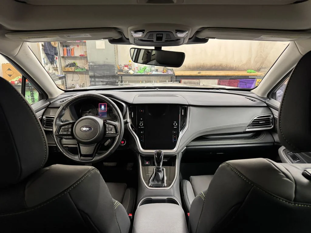 Used 2025 Silver Subaru Onyx Edition image 24