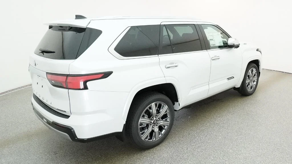 New 2026 Wind Chill Pearl Toyota Capstone image 18