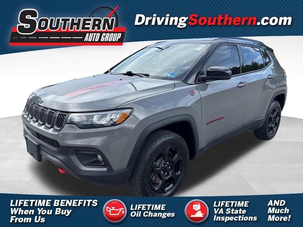 Used 2023 Gray Jeep Trailhawk image 1