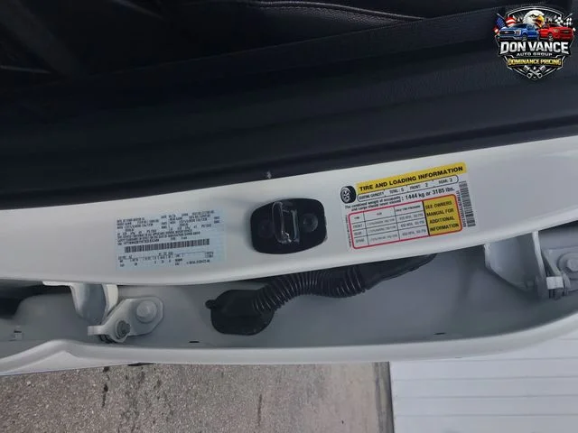 New 2026 Star White Metallic Tri-Coat Ford F-250® Lariat® image 29