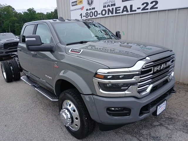 2026 RAM 5500 Big Horn 4X4 Crew Cab DRW 173" WB's photo