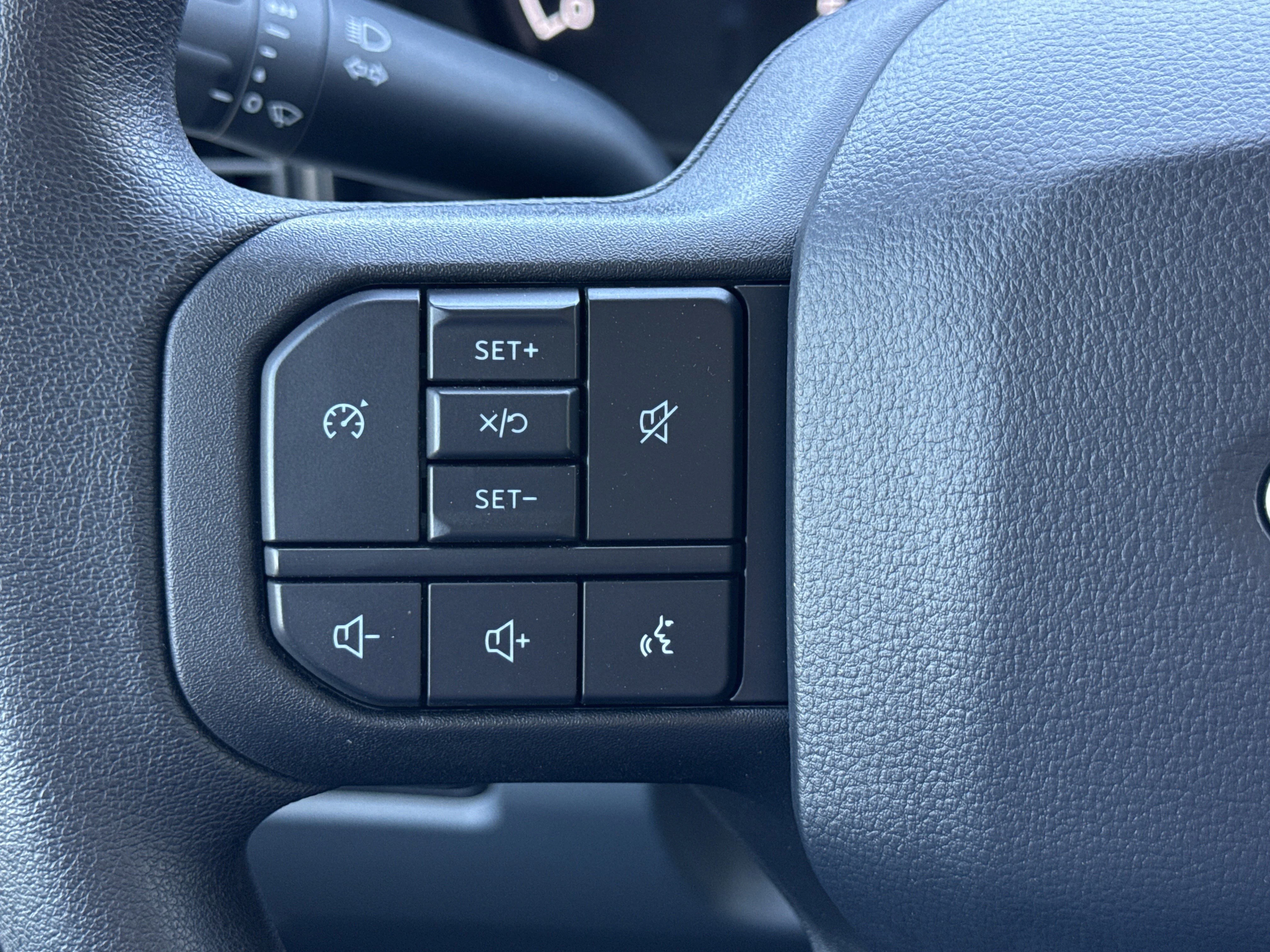 2024 Ford F-350 Super Duty XLT - Photo 21