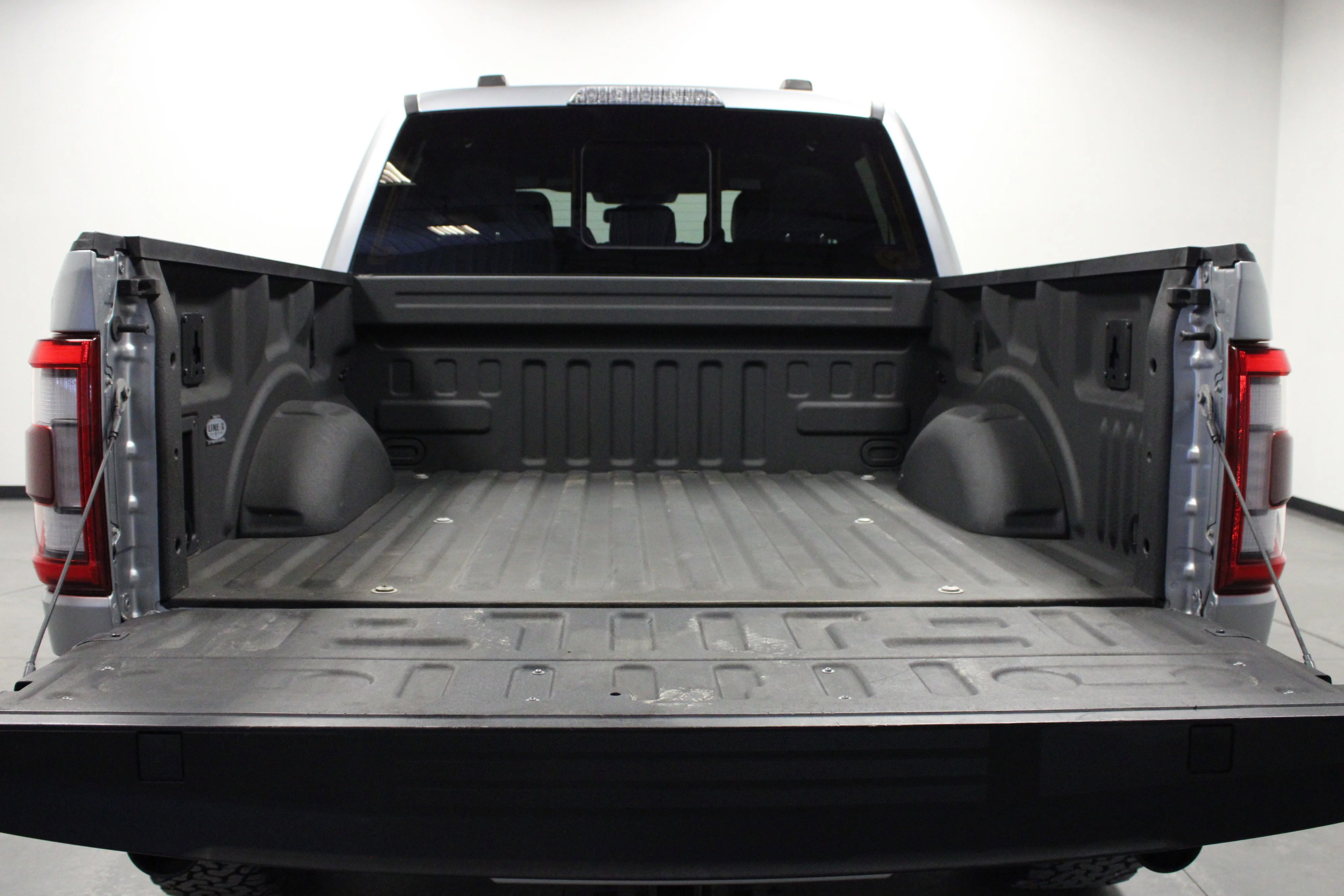 Used 2022 Silver Metallic Ford Raptor image 14