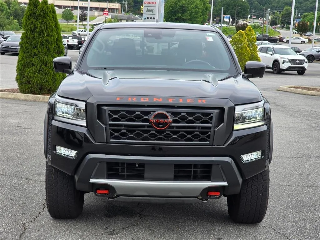 Used 2023 Black Nissan PRO-4X image 22