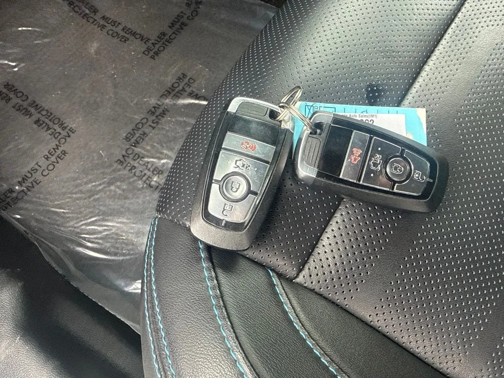Used 2018 Blue Ford GT Premium image 22