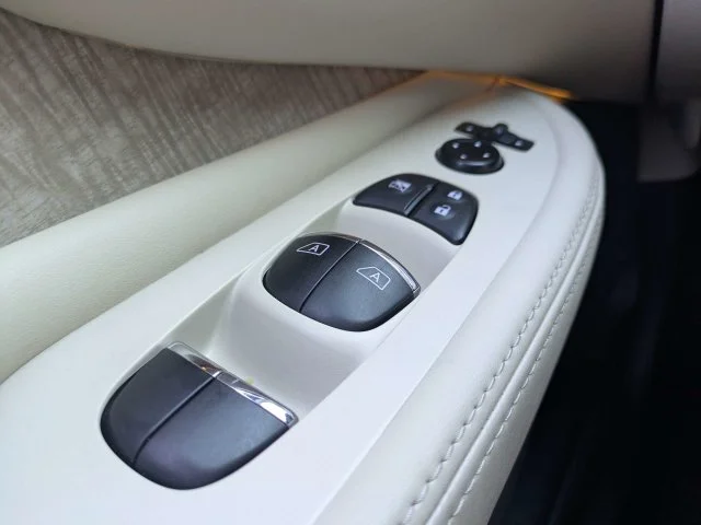 Used 2023 Black Nissan SL image 28