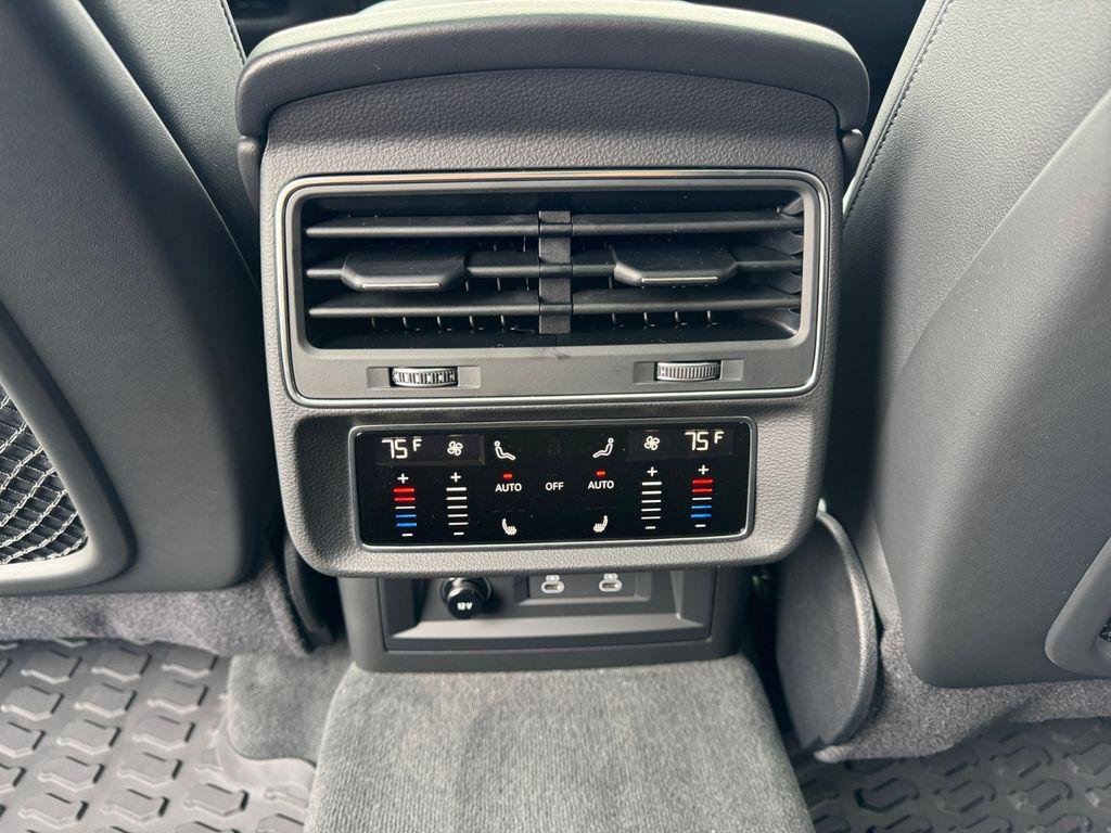 New 2026 Daytona Gray Pearl Effect Audi Premium plus image 24