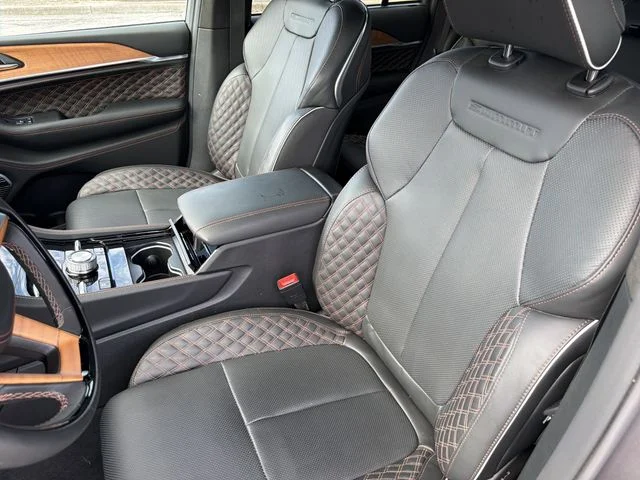 Used 2025 Gray Jeep Summit Reserve image 19