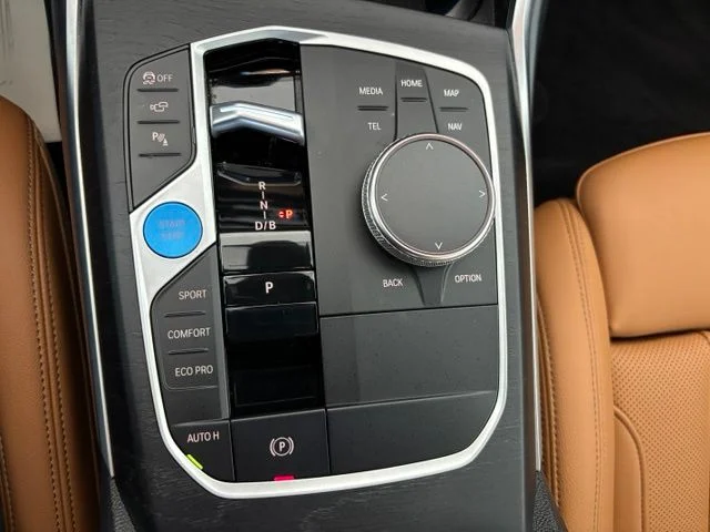 Used 2023 White BMW eDrive35 image 17
